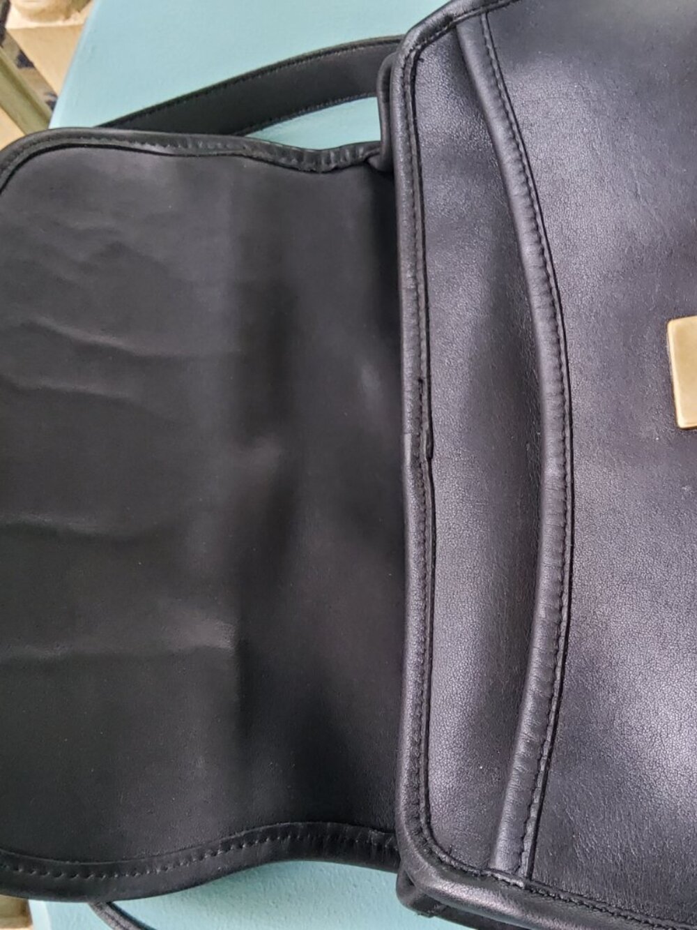 Vintage Coach Gilford Crossbody in Black + Hangtag - Picture 9 of 11